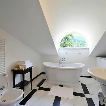 Brentano Elegante Daire Mezzegra